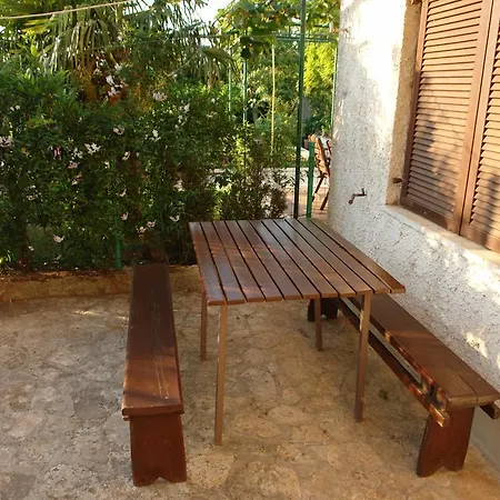 Benito Apartment