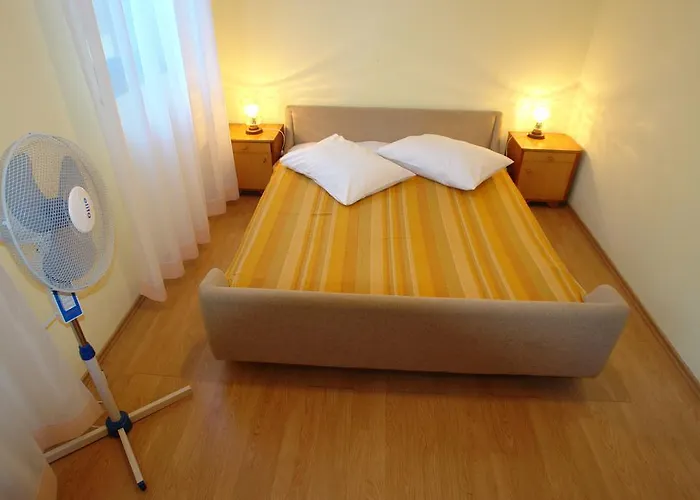 Benito * Pjescana Uvala