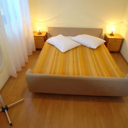 Benito * Pjescana Uvala